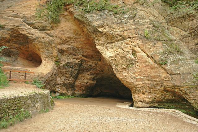 Gutman's Cave